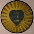 Love 2011 04